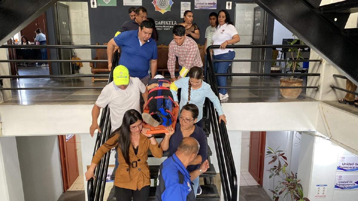 Capacitan a trabajadores municipales de Yecapixtla en atención de emergencias