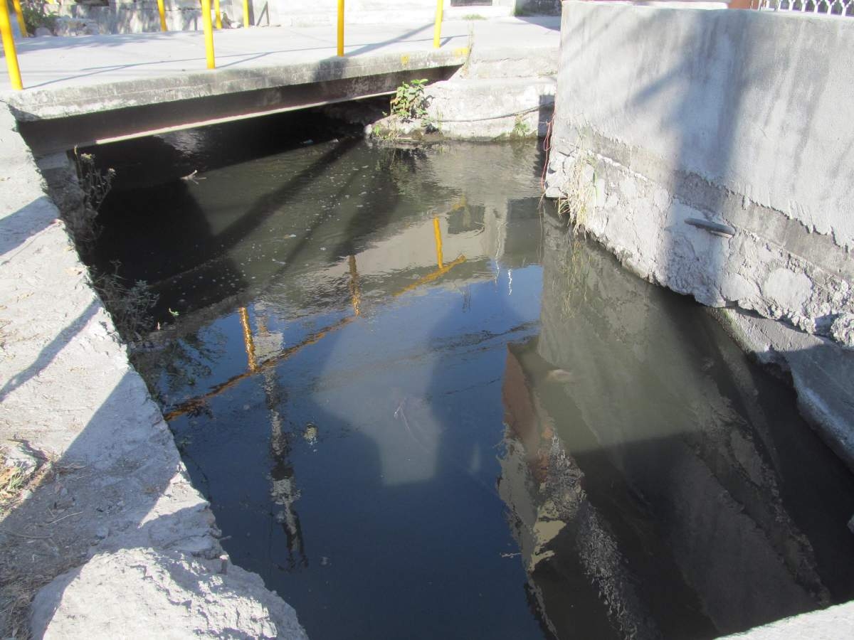 Acusan que el IEZ vierte aguas residuales sin tratar a canales de riego