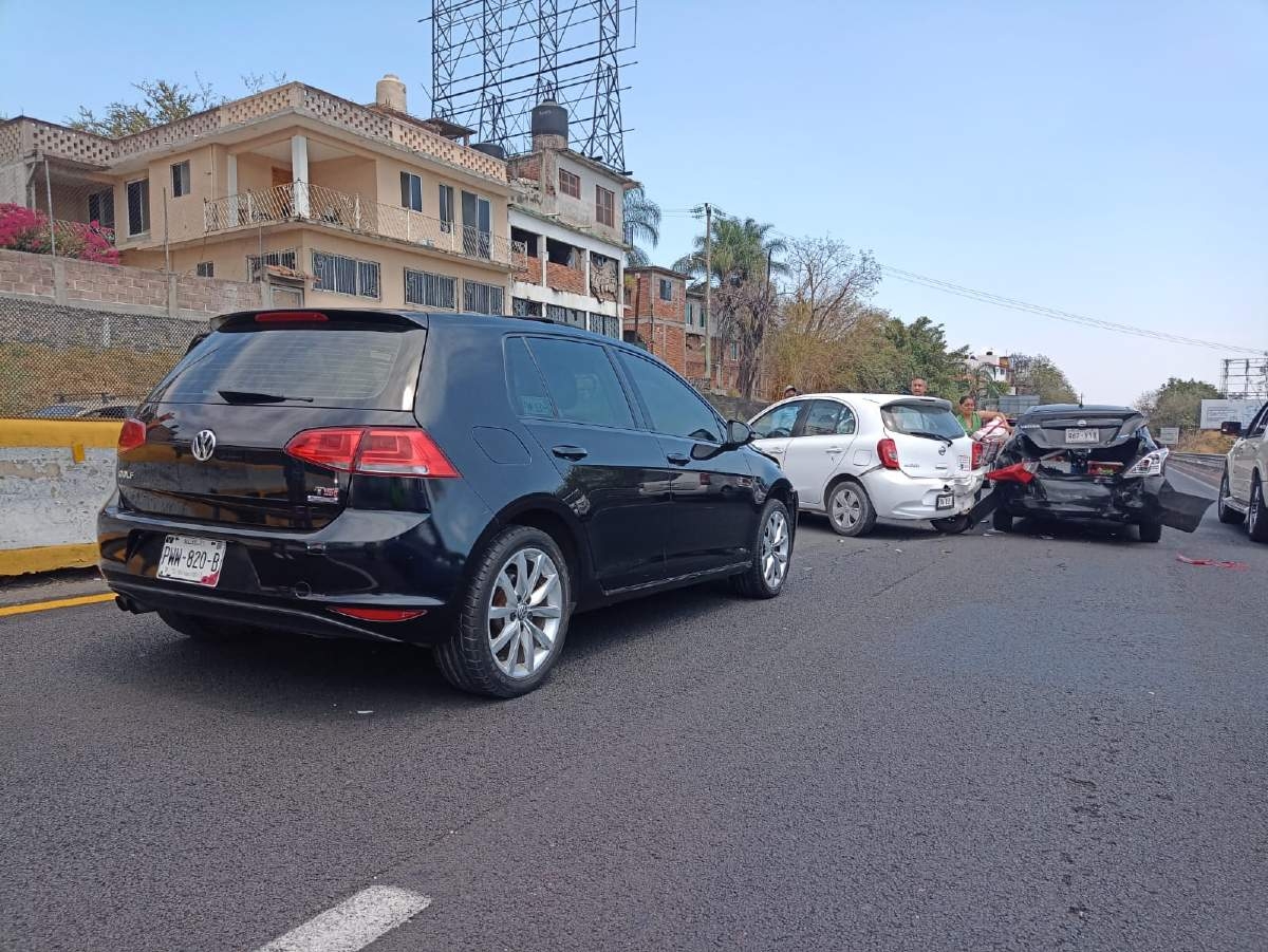 Se registra carambola en la autopista México-Acapulco