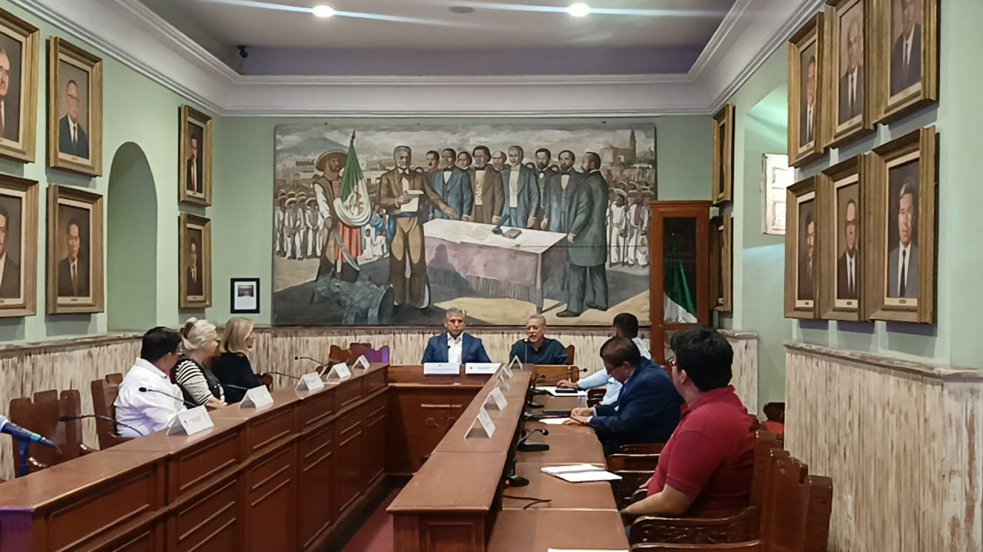 Encabeza alcalde José Luis Urióstegui sesión del Consejo Municipal de la Cultura y las Artes de Cuernavaca