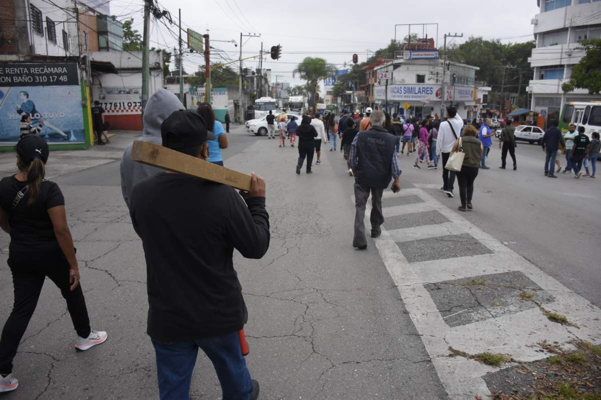 Amagan en La Estación con 'lincha' a policías