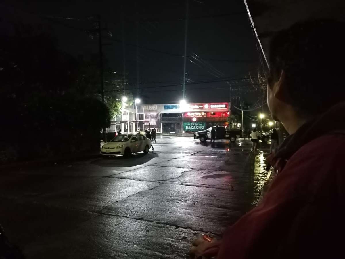 Niega la FGE que policía esté implicado en triple homicidio