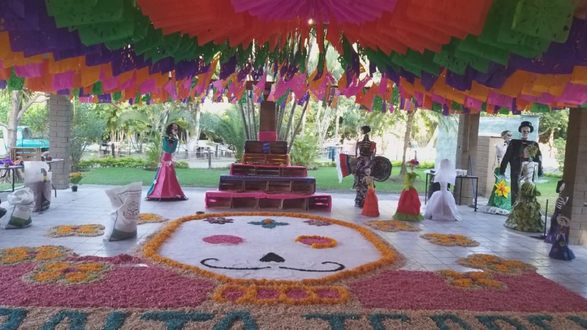 Ofrecen actividades alusivas a Días de Muertos en balnearios de la zona sur