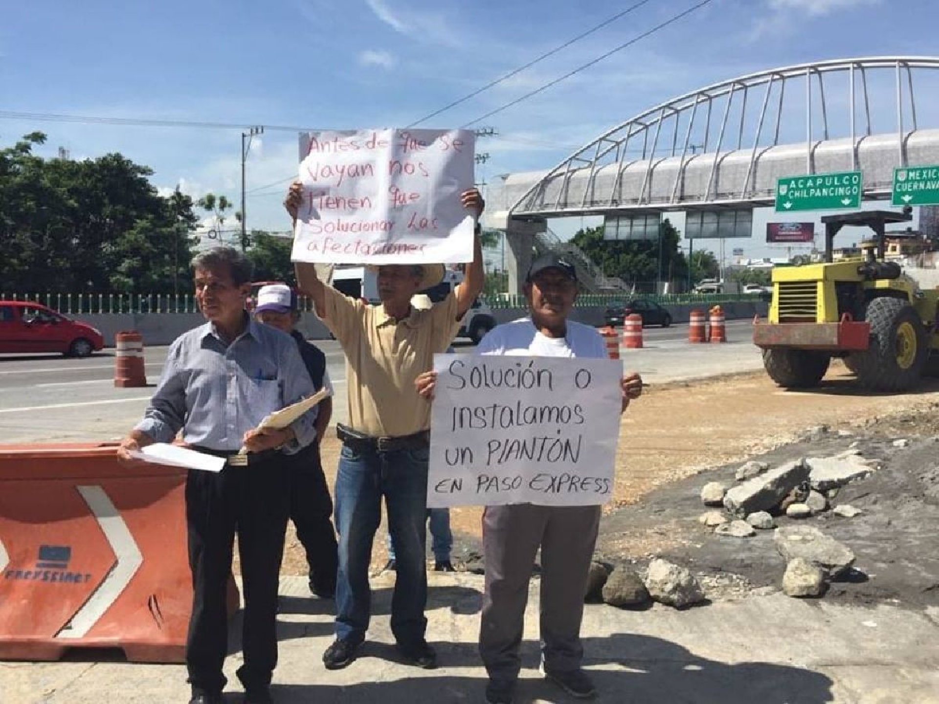 Enésima protesta contra incumplimiento de la SCT