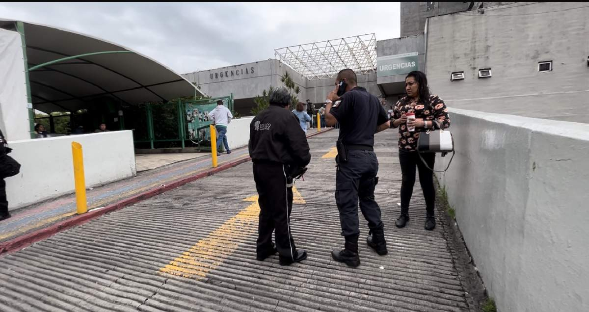 Fallece indigente afuera de hospital en Cuernavaca