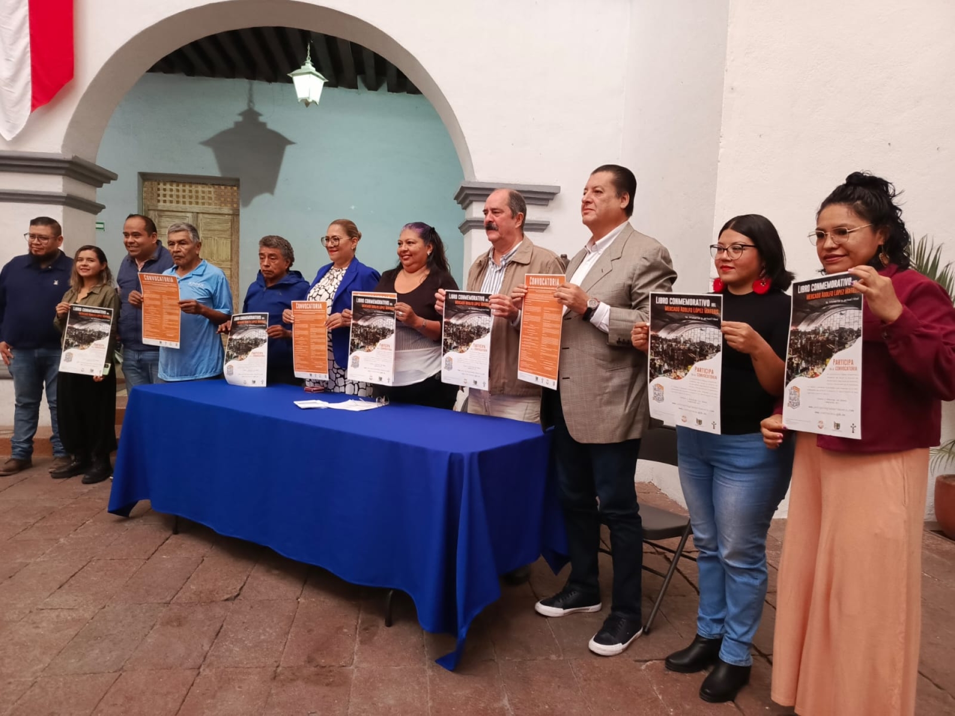 Convocan comerciantes del ALM a participar en elaboración del libro 'Los hijos e hijas del mercado'