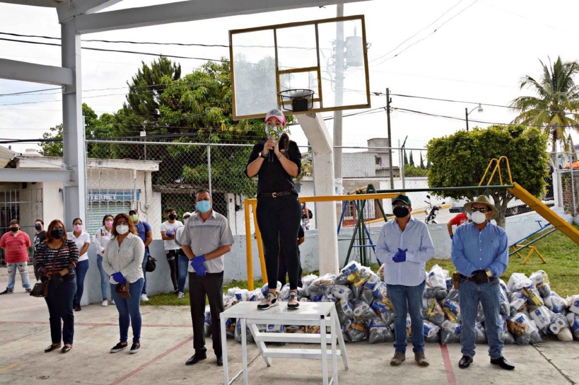 Realizan nueva jornada de entrega de despensas en Yautepec