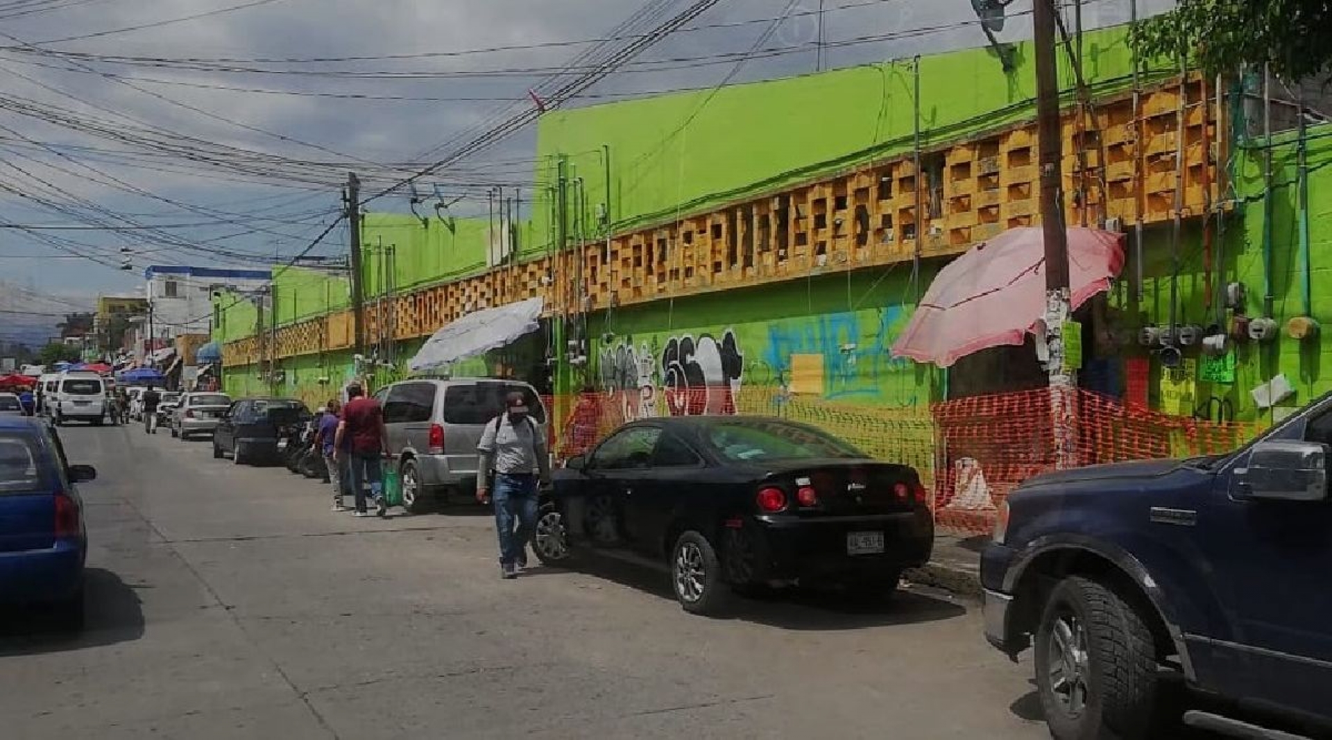Buscan locatarios del mercado Galeana instalar energía limpia
