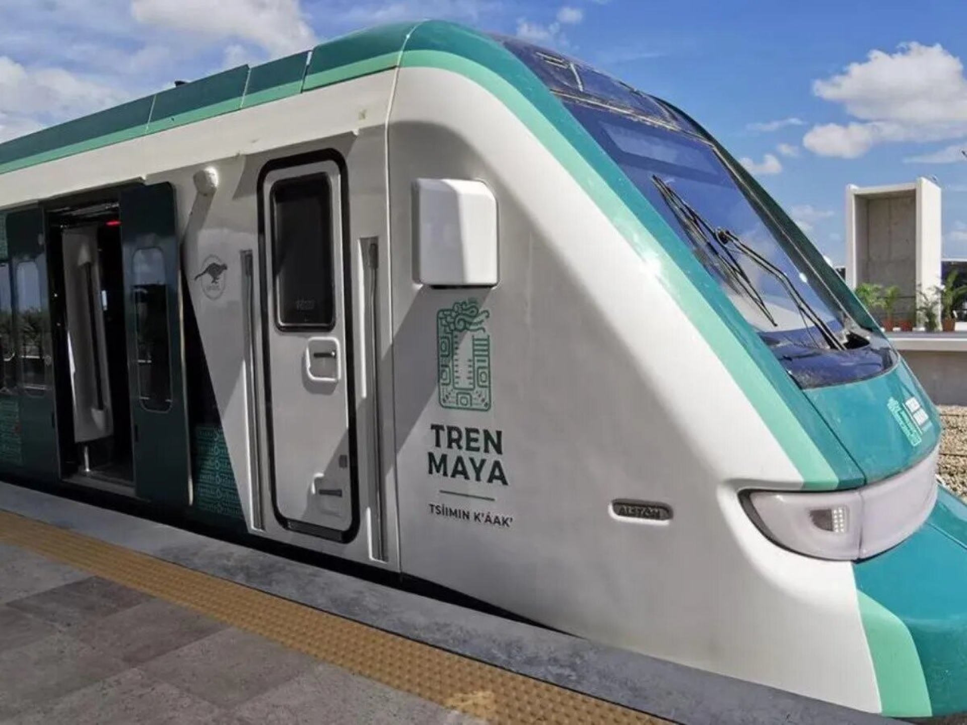Descarrilamiento del Tren Maya fue por falla en fijación de vías: Sedena