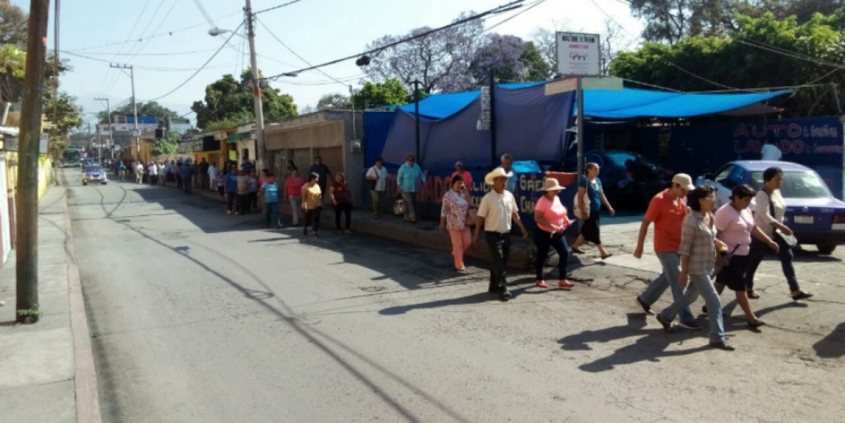 Representantes de colonias de Jiutepec protestan por falta de agua potable
