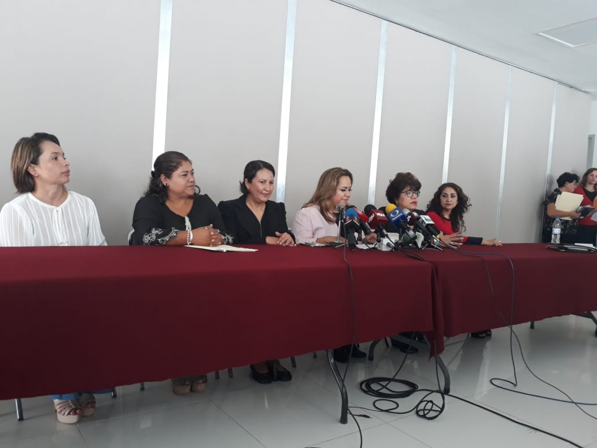 Instalan Junta Política y de Gobierno