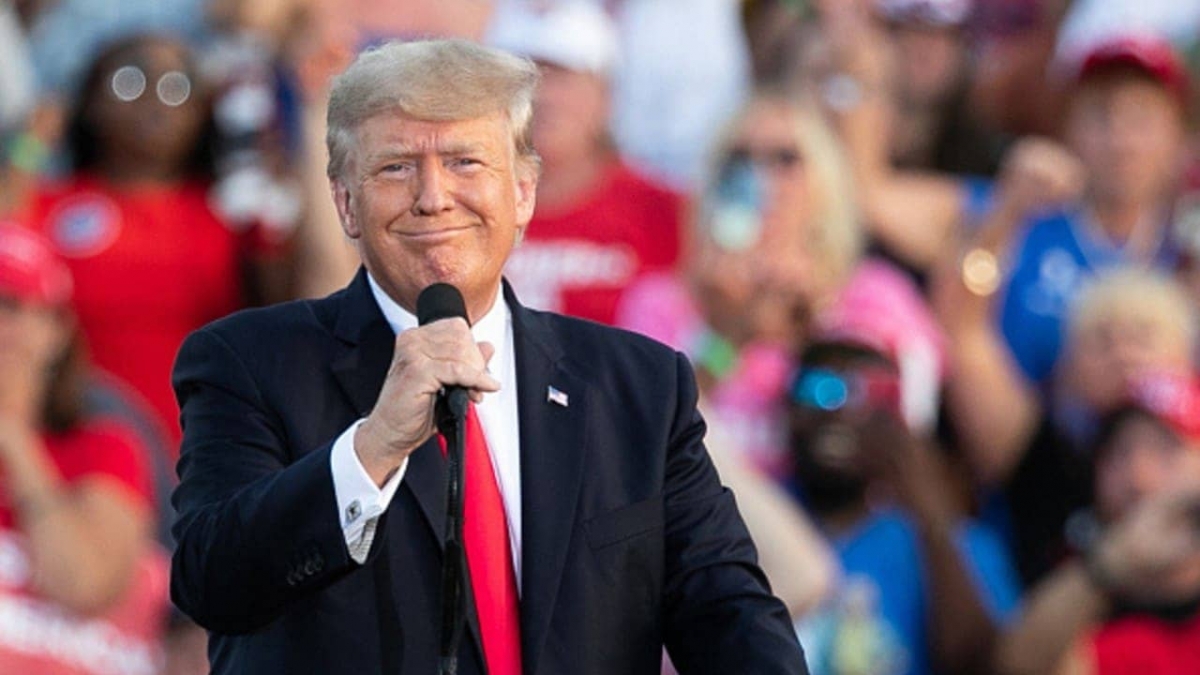 Trump viaja a la frontera entre Estados Unidos y México; lanzará ataques contra Biden