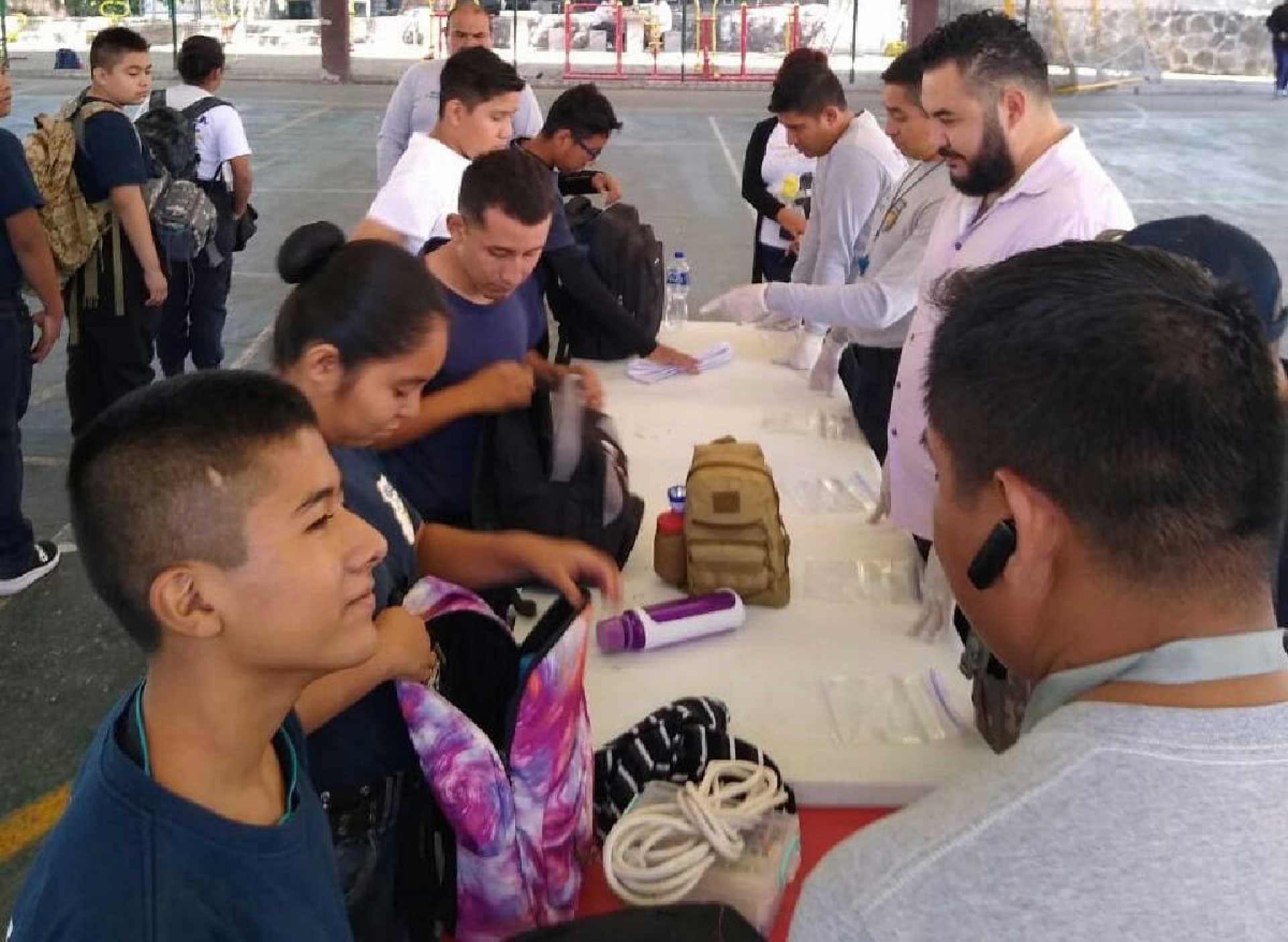 Cadetes de la Patrulla Juvenil se suman al “Operativo Mochila” en Cuautla