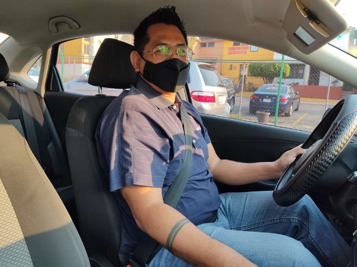 Conductor de plataforma y de autobuses, por la crisis económica