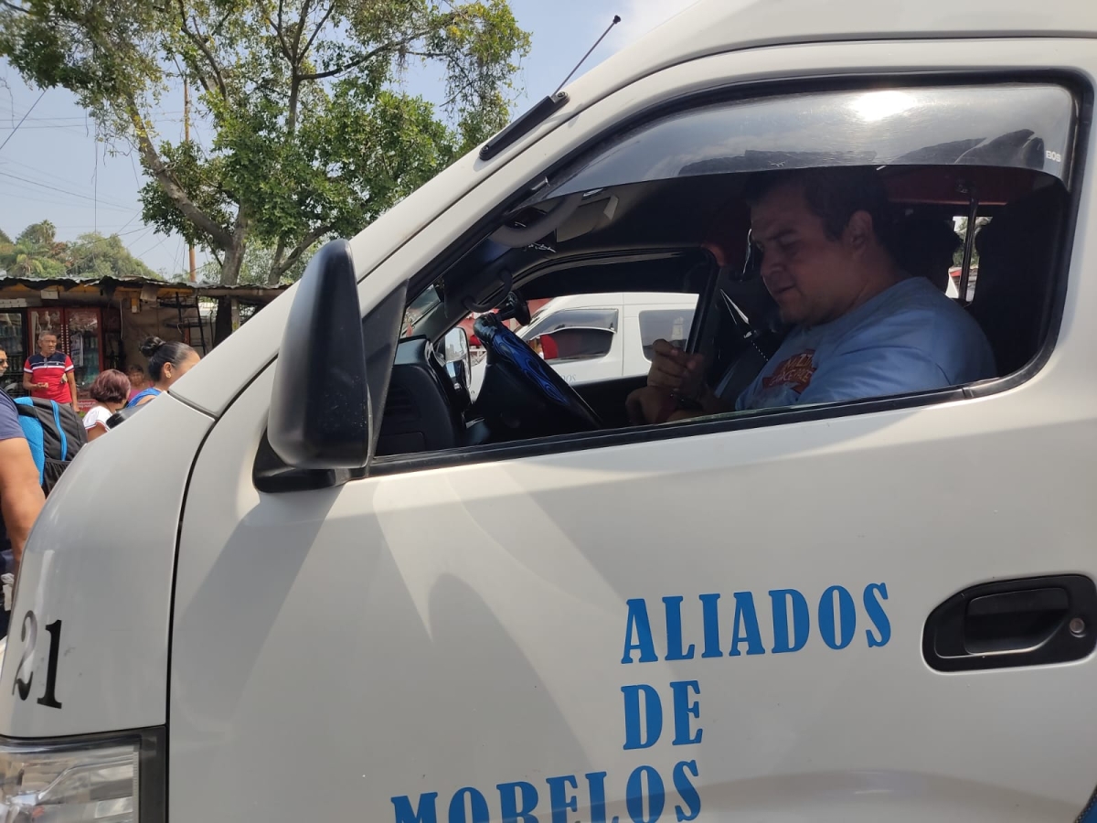 Es conserje y chofer de 'ruta'