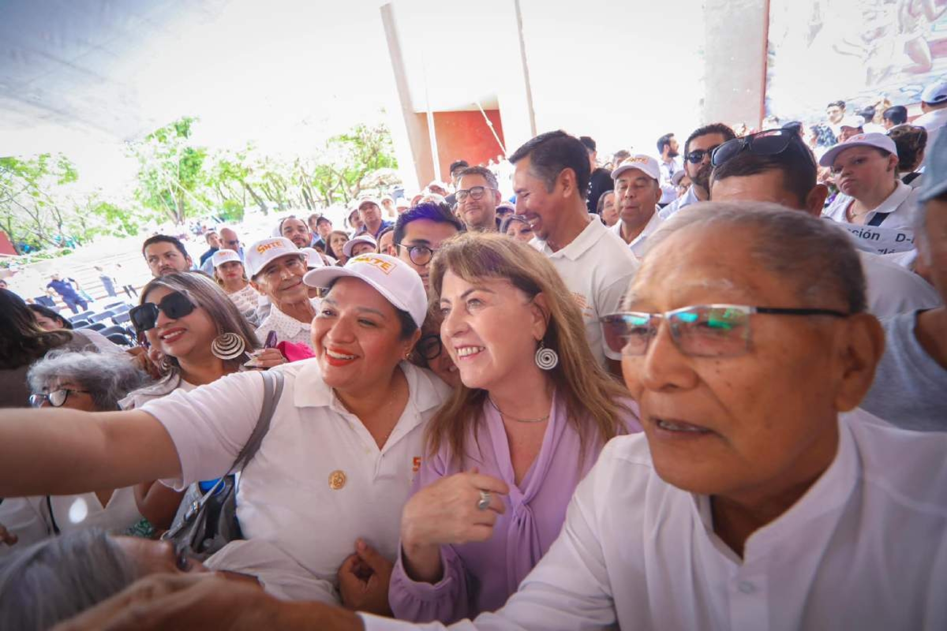 Ratifican maestros alianza con Margarita González Saravia
