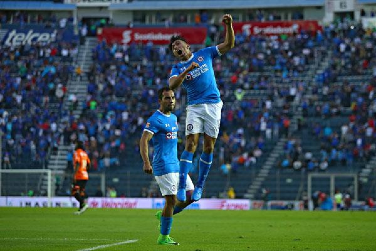 Cruz Azul vuelve a ganar