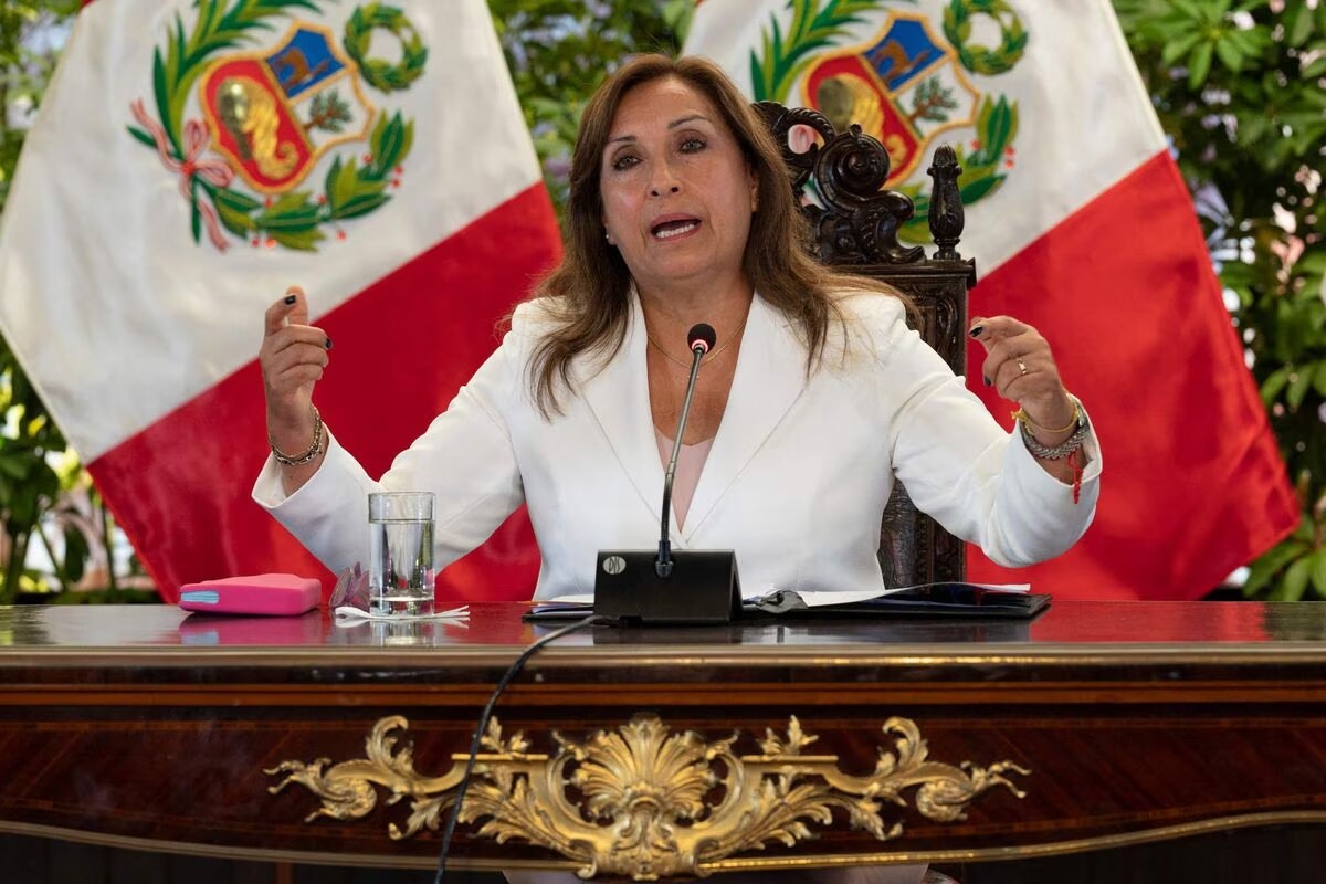 Boluarte pide 'tregua nacional' ante protestas masivas en Perú