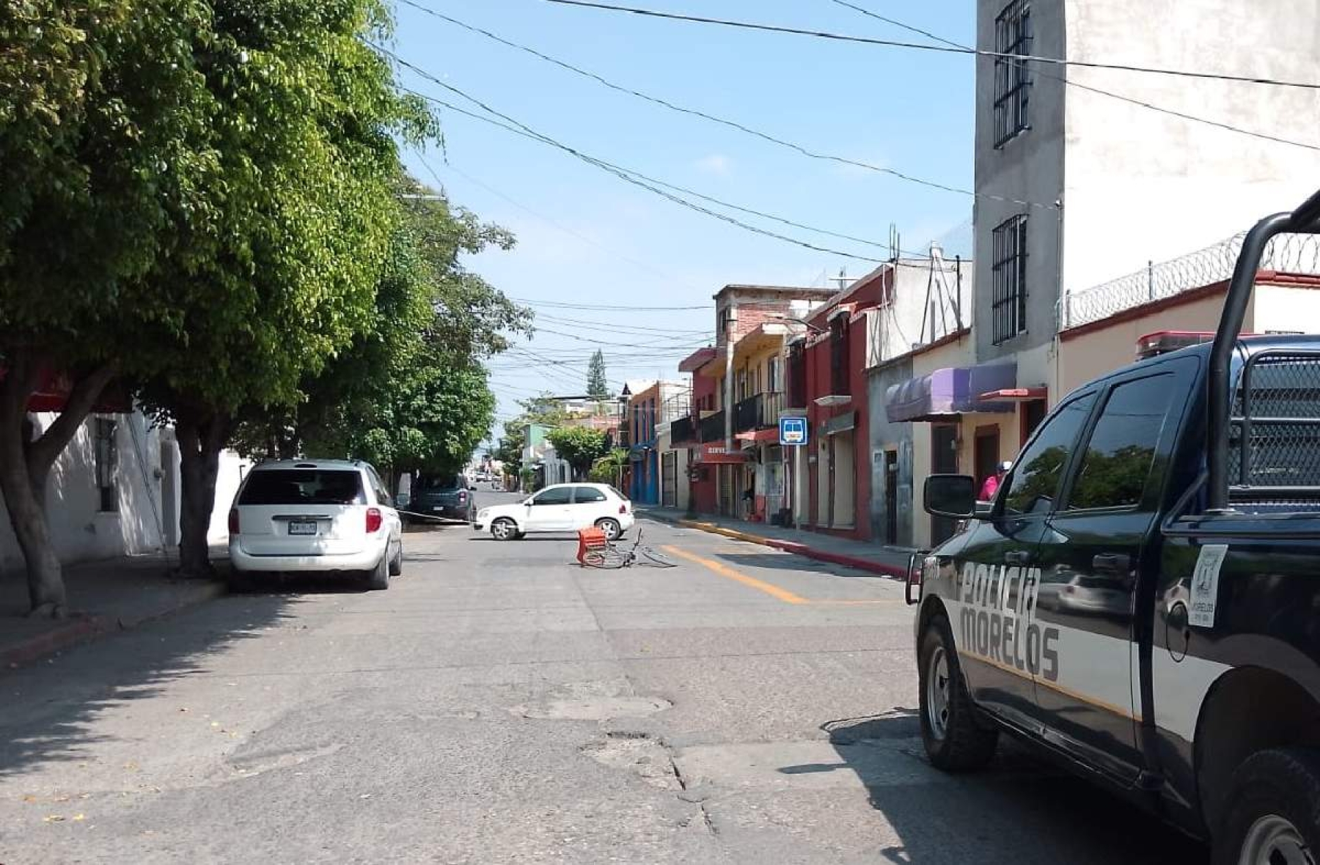 Bloquean calles de Cuautla tras disparos contra dos tortillerías