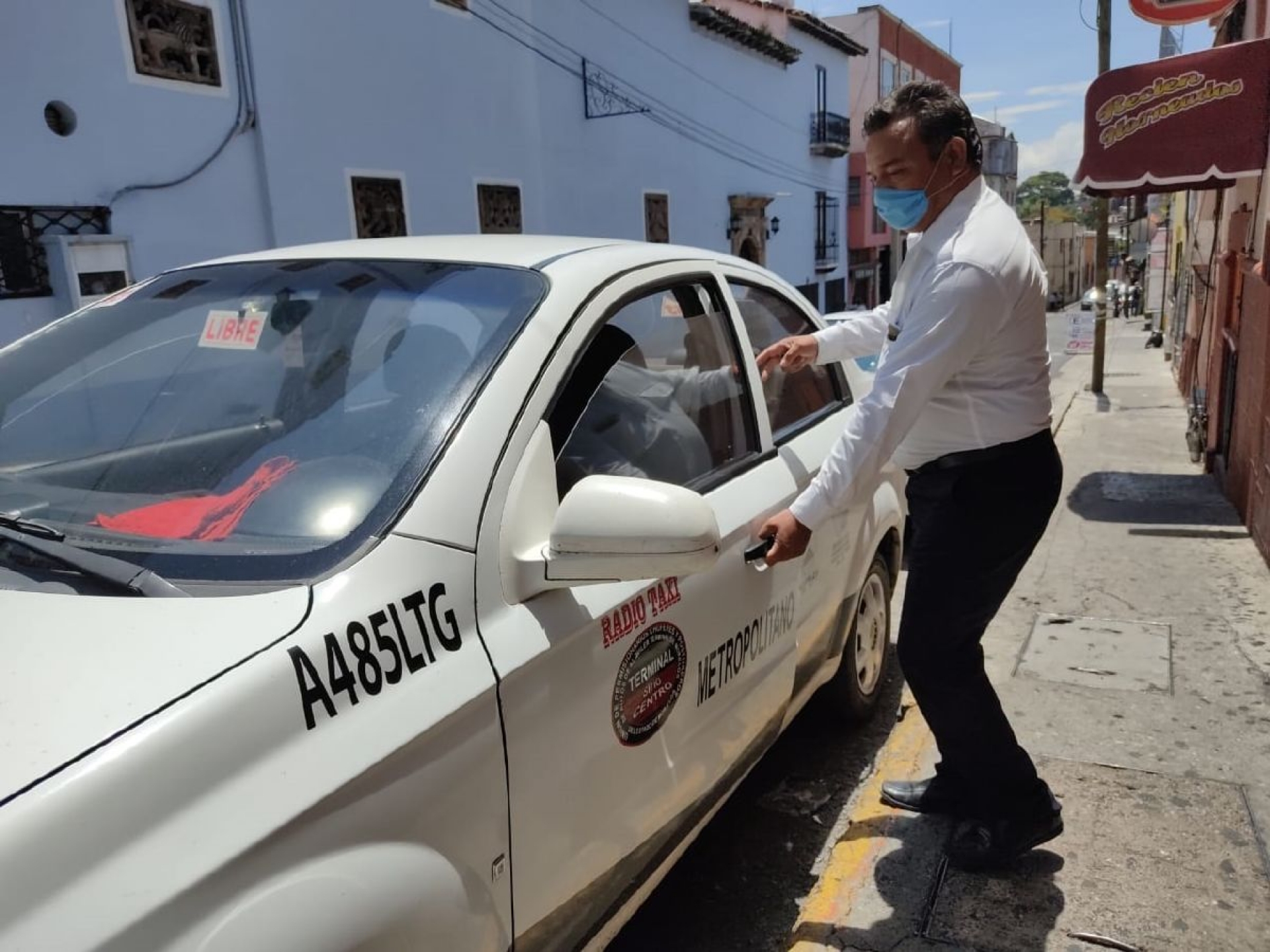 Ya no le alcanza ni para el internet