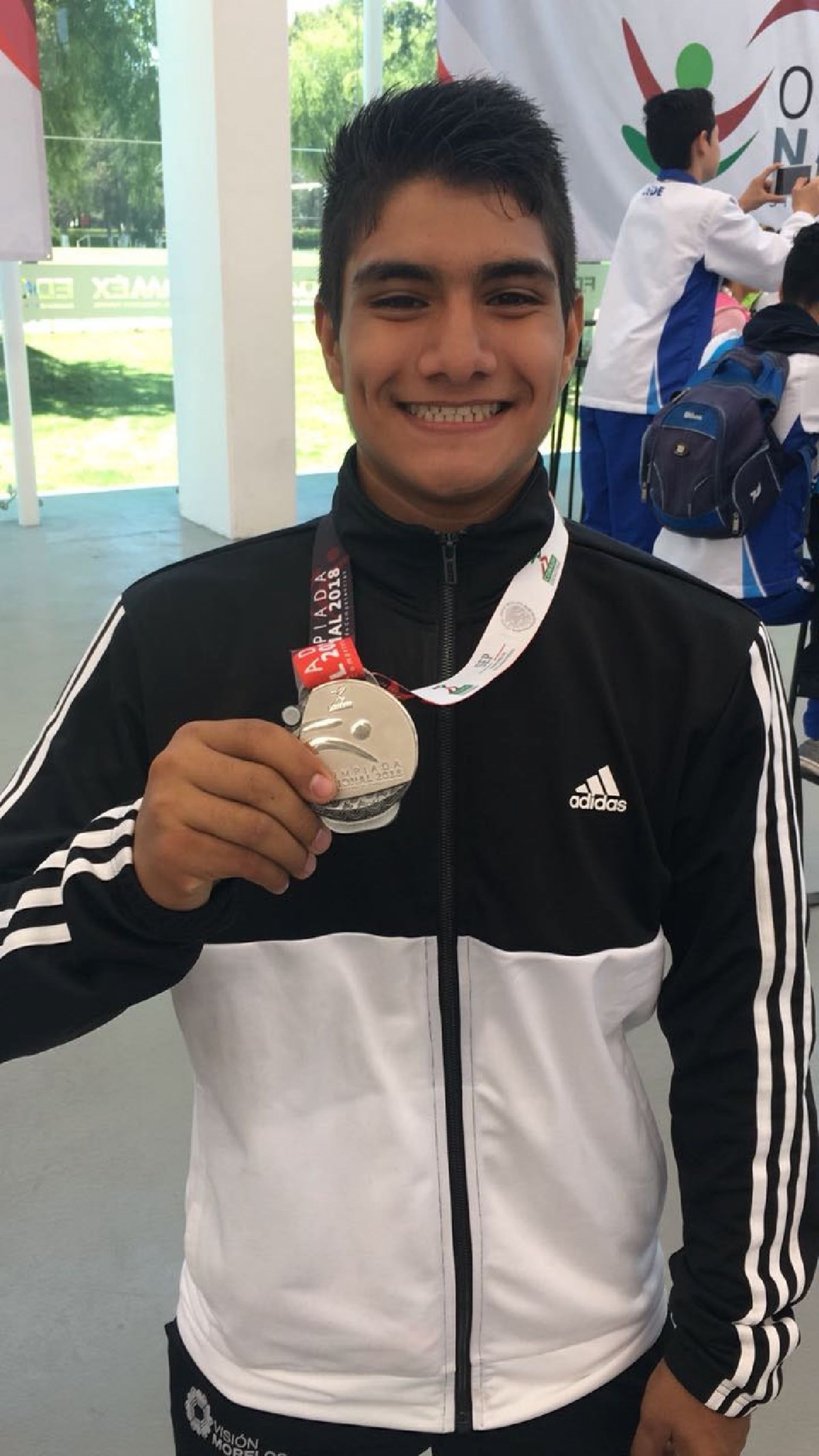 Medalla de plata para Joshua Islas Tapia