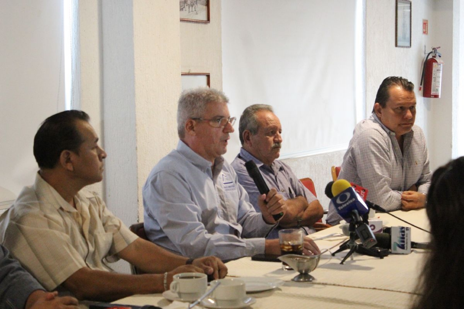 Líderes empresariales piden combatir el ambulantaje
