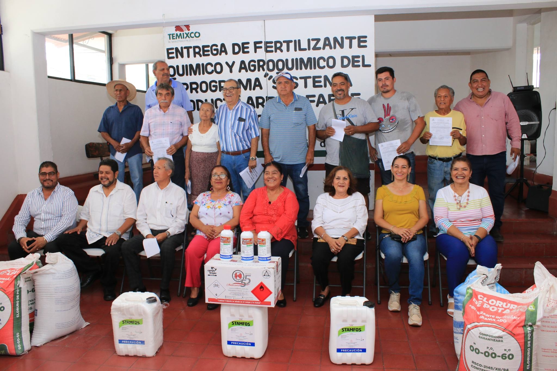 Entregan fertilizantes en Temixco para fortalecer el sector agrícola