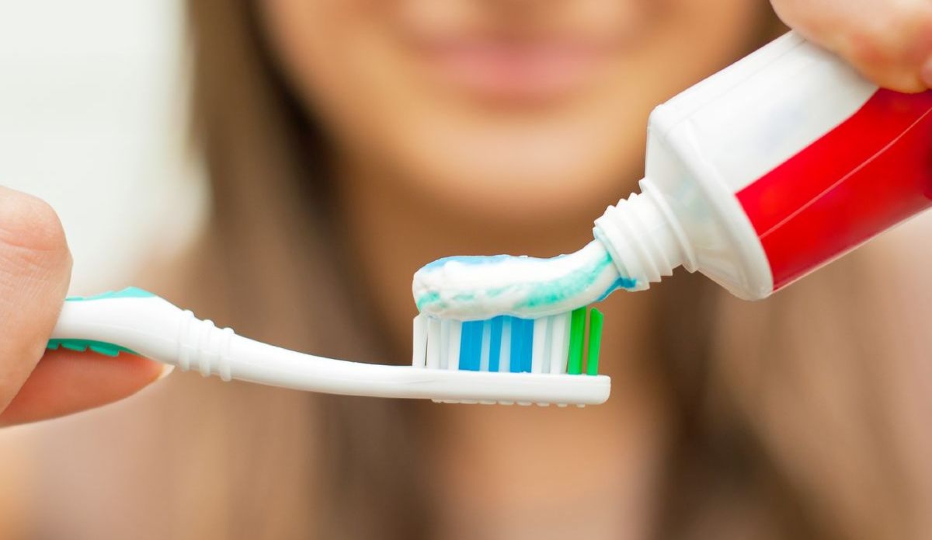 Cofepris ordena retirar del mercado una crema dental Colgate por posibles reacciones
