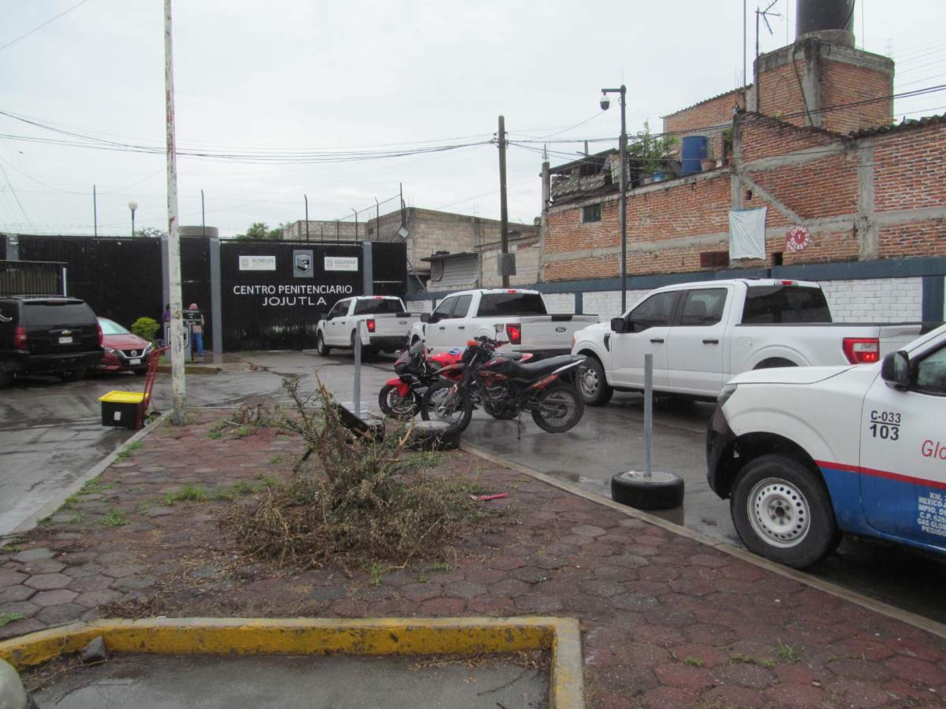 Se inconforman familiares de internos de la cárcel de Jojutla