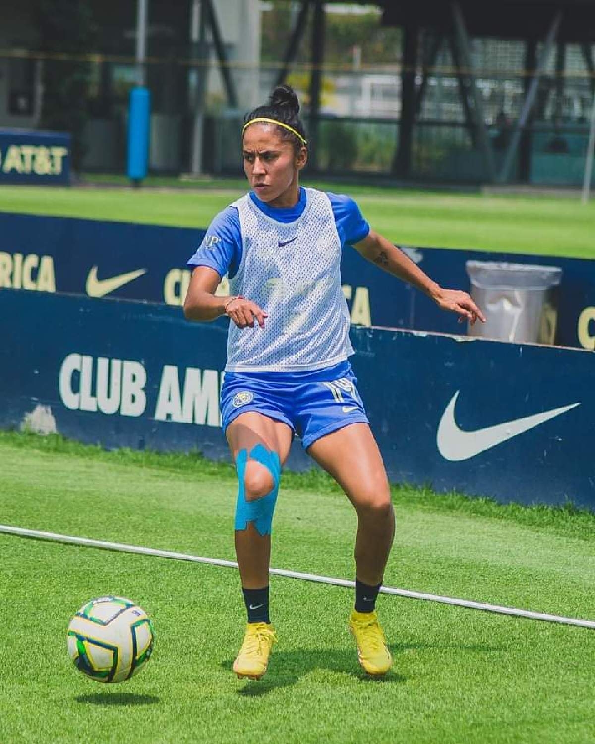 Mónica Rodríguez saca ventaja con el América
