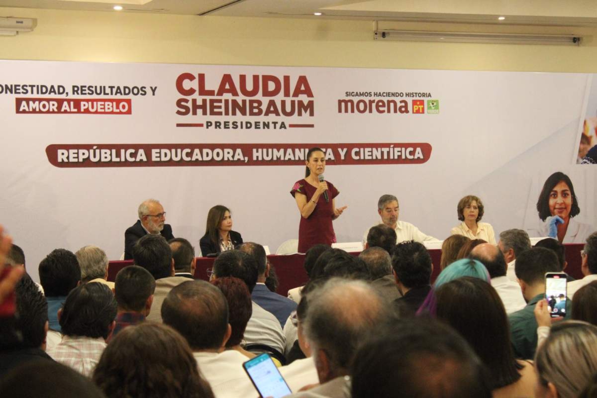 Claudia Sheinbaum presenta en Morelos proyecto de educación y ciencia