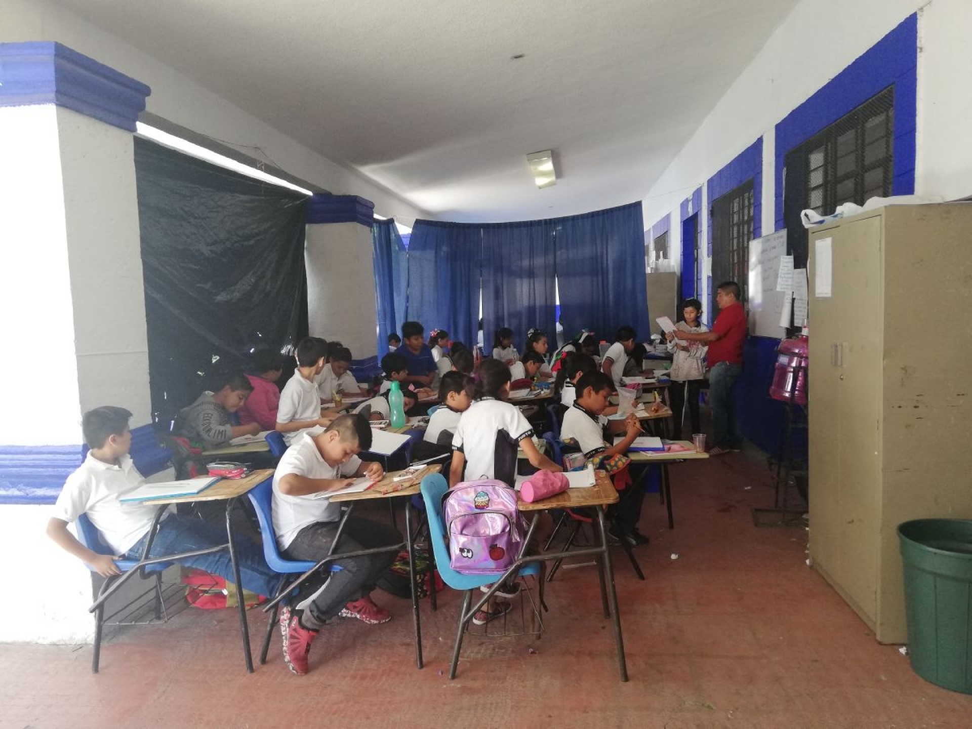Sigue sin ser reparado socavón en Primaria “Justo Sierra” de Puente de Ixtla