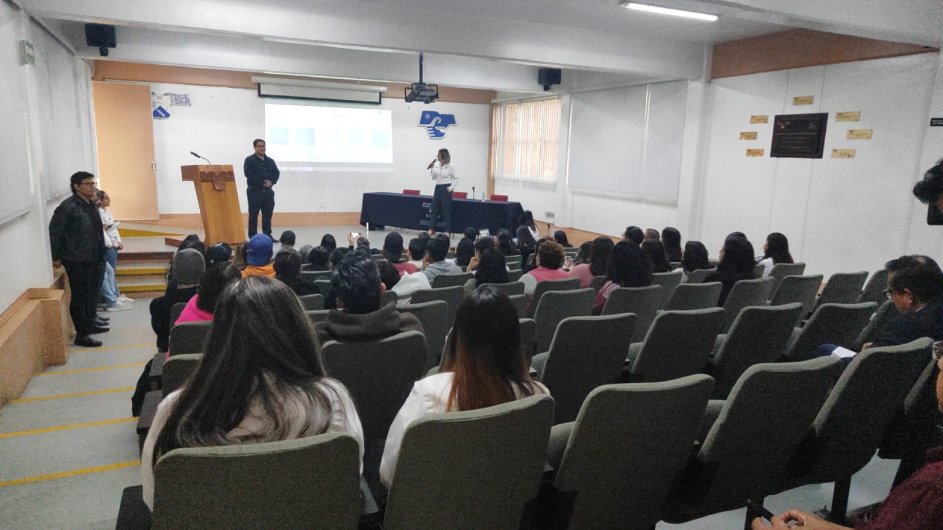 Unidad de Educación Inclusiva de la UAEM efectúa la actividad 'Voces del silencio'