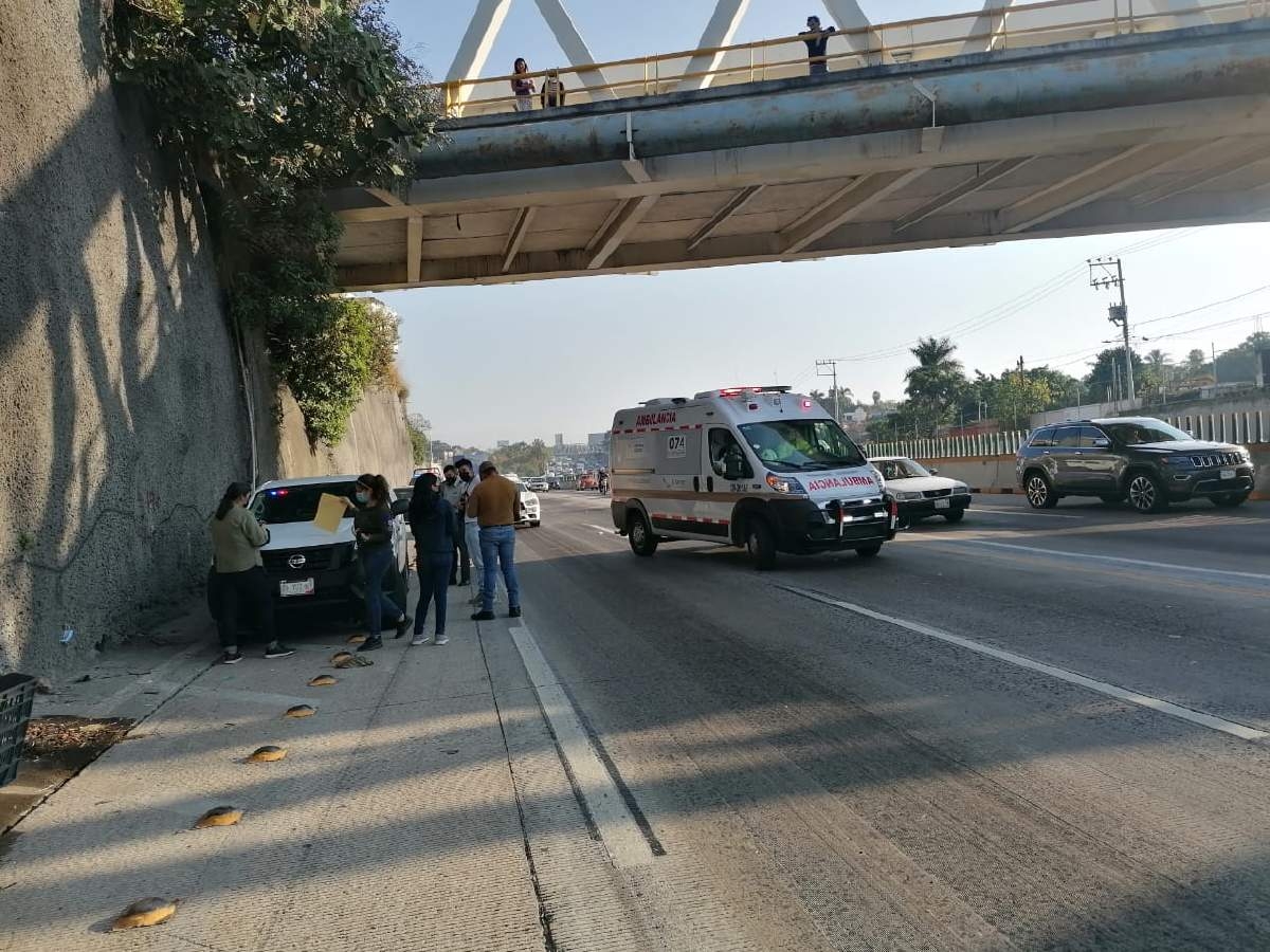 Desmiembran vehículos un cuerpo en el Paso Exprés