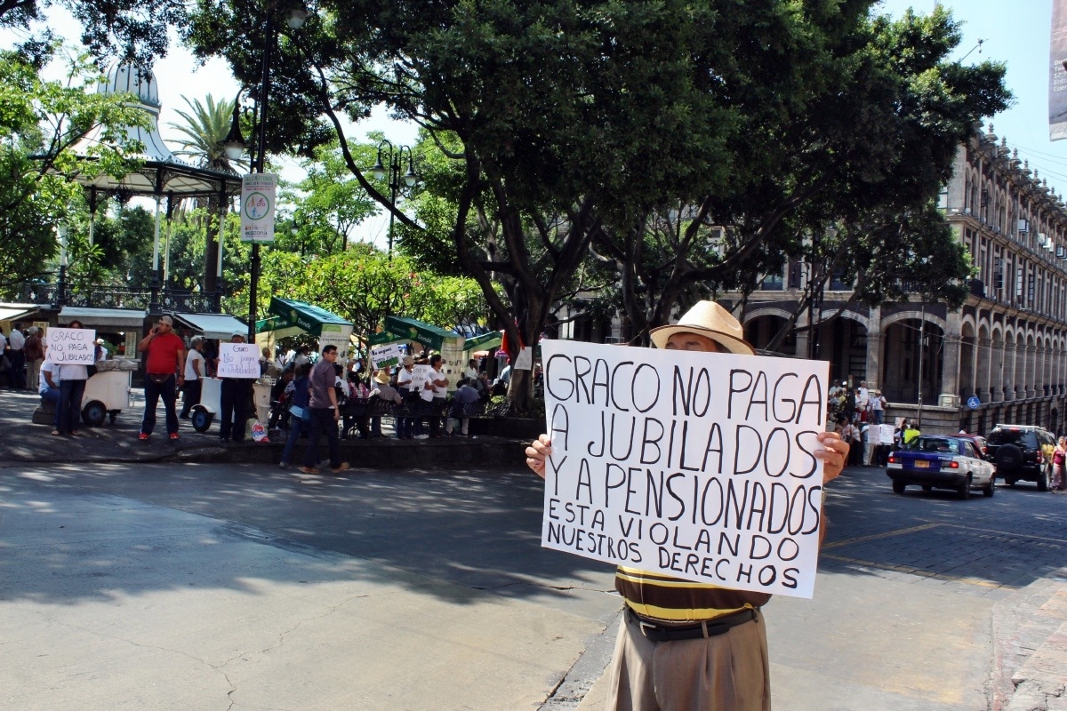Manifestaciones en todo el estado; profesores exigen pago
