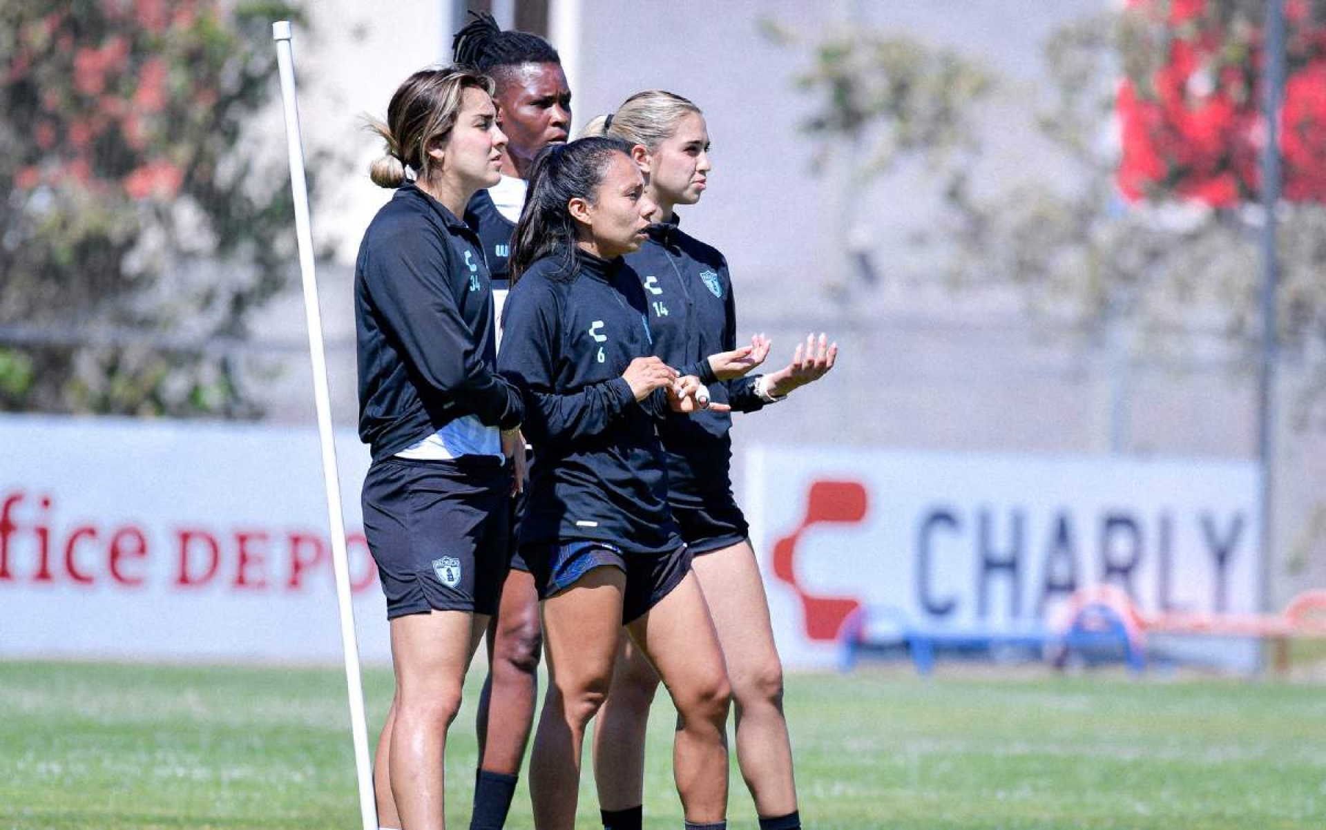 Mónica Ocampo y Karla Nieto, en pretemporada con las Tuzas