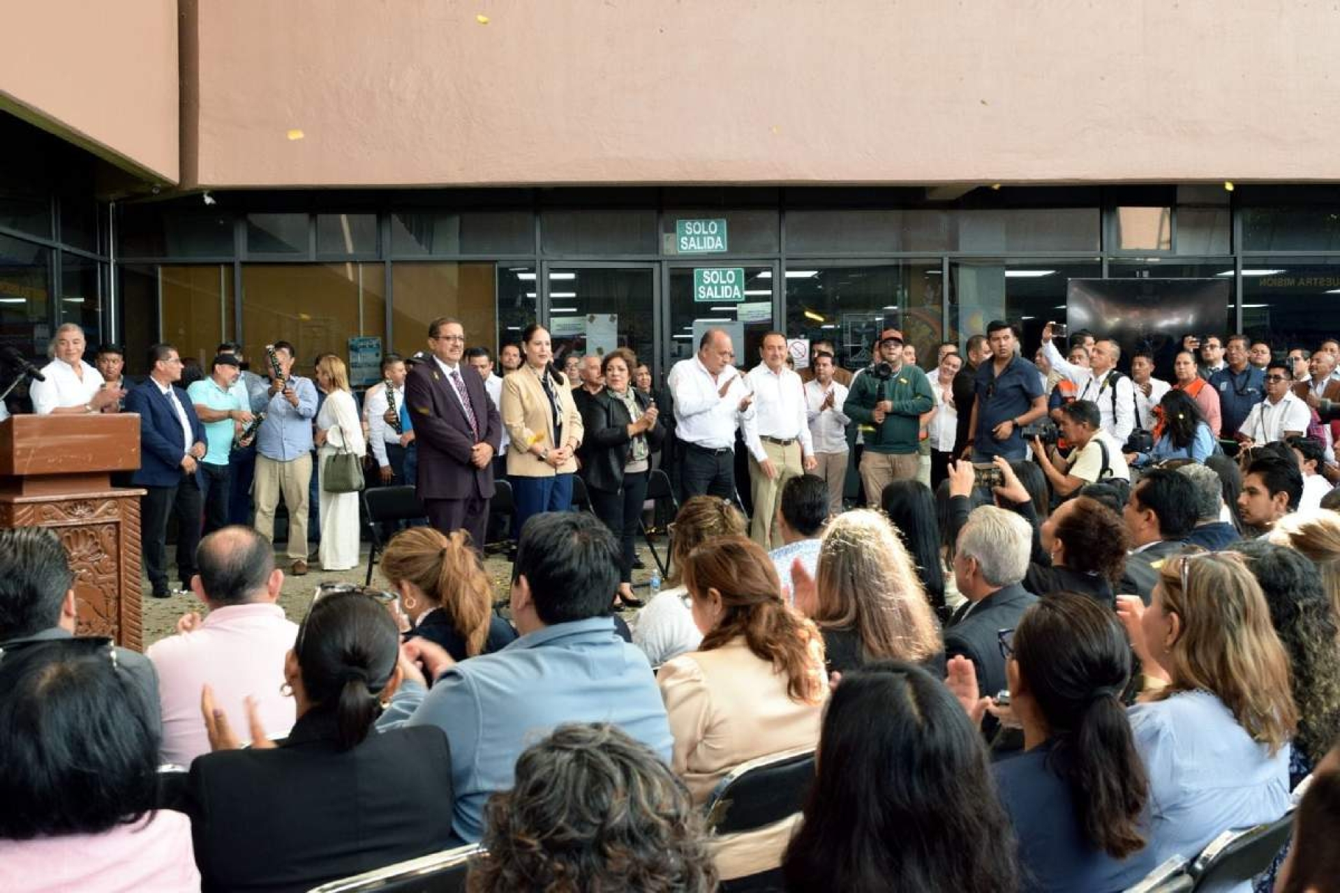 Asumió Leandro Vique dirección del IEBEM