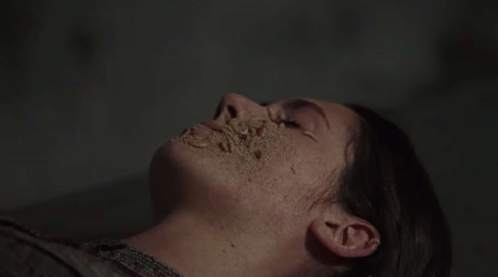 El primer tráiler del remake de Suspiria será lo más terrorífico que verás hoy