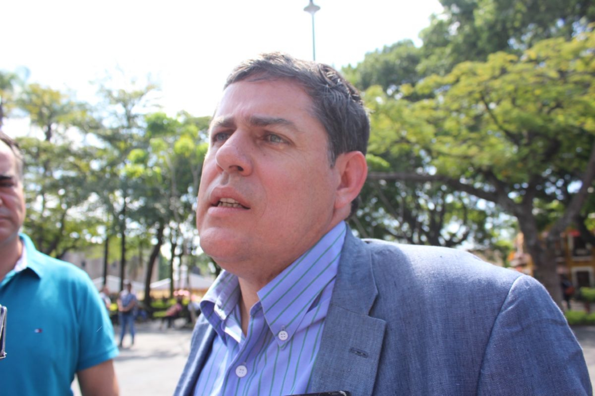 Encuentran en Obras Públicas 24 contratos dudosos o irregulares