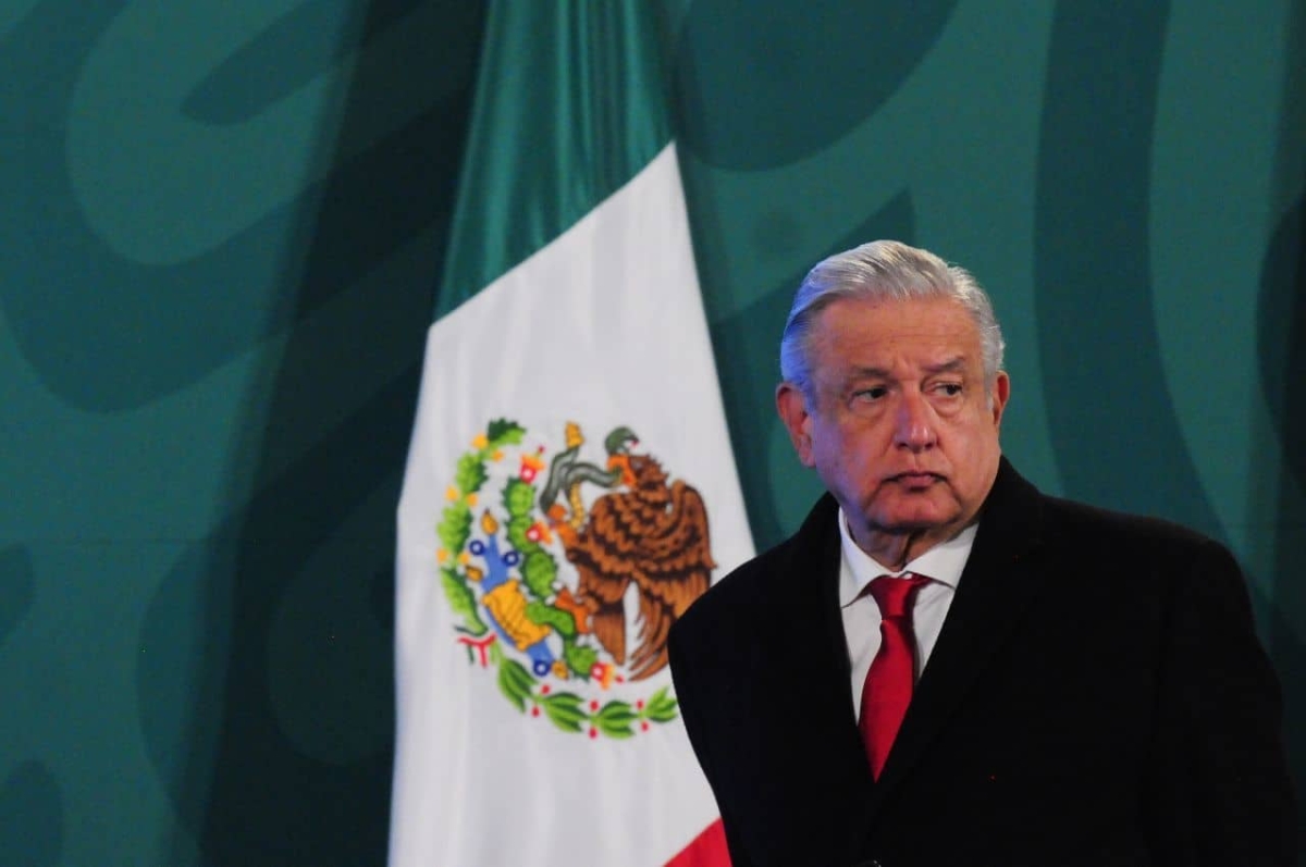 "INE se ha dedicado a obstaculizar la democracia": AMLO sobre "revocación de mandato"