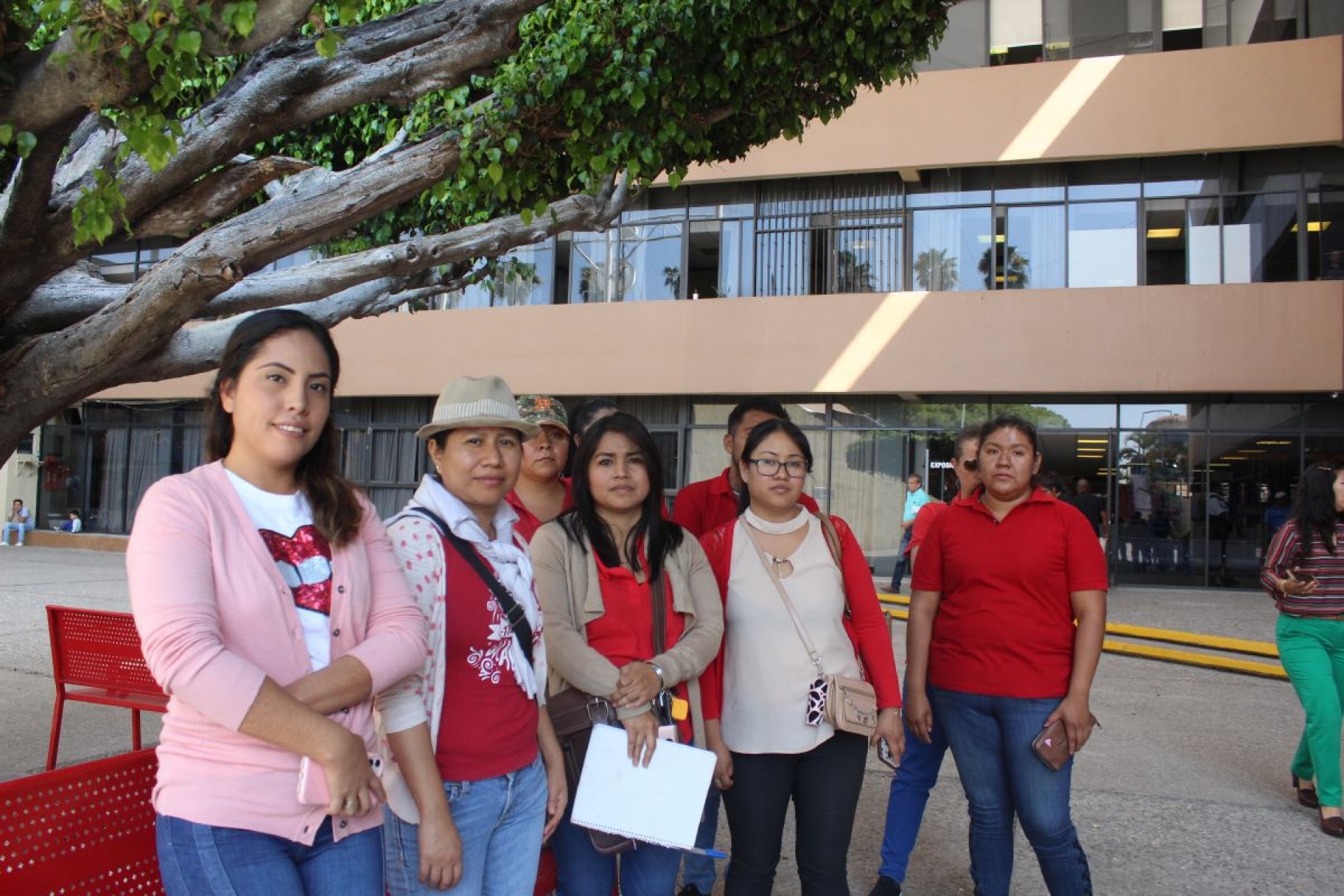 Denuncian favoritismo en la entrega de plazas de docentes