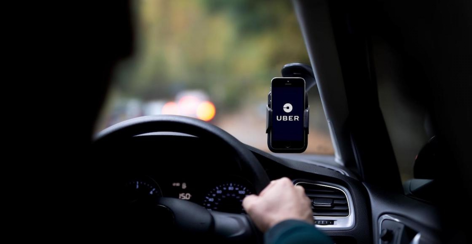 Avanza iniciativa para regular a Uber