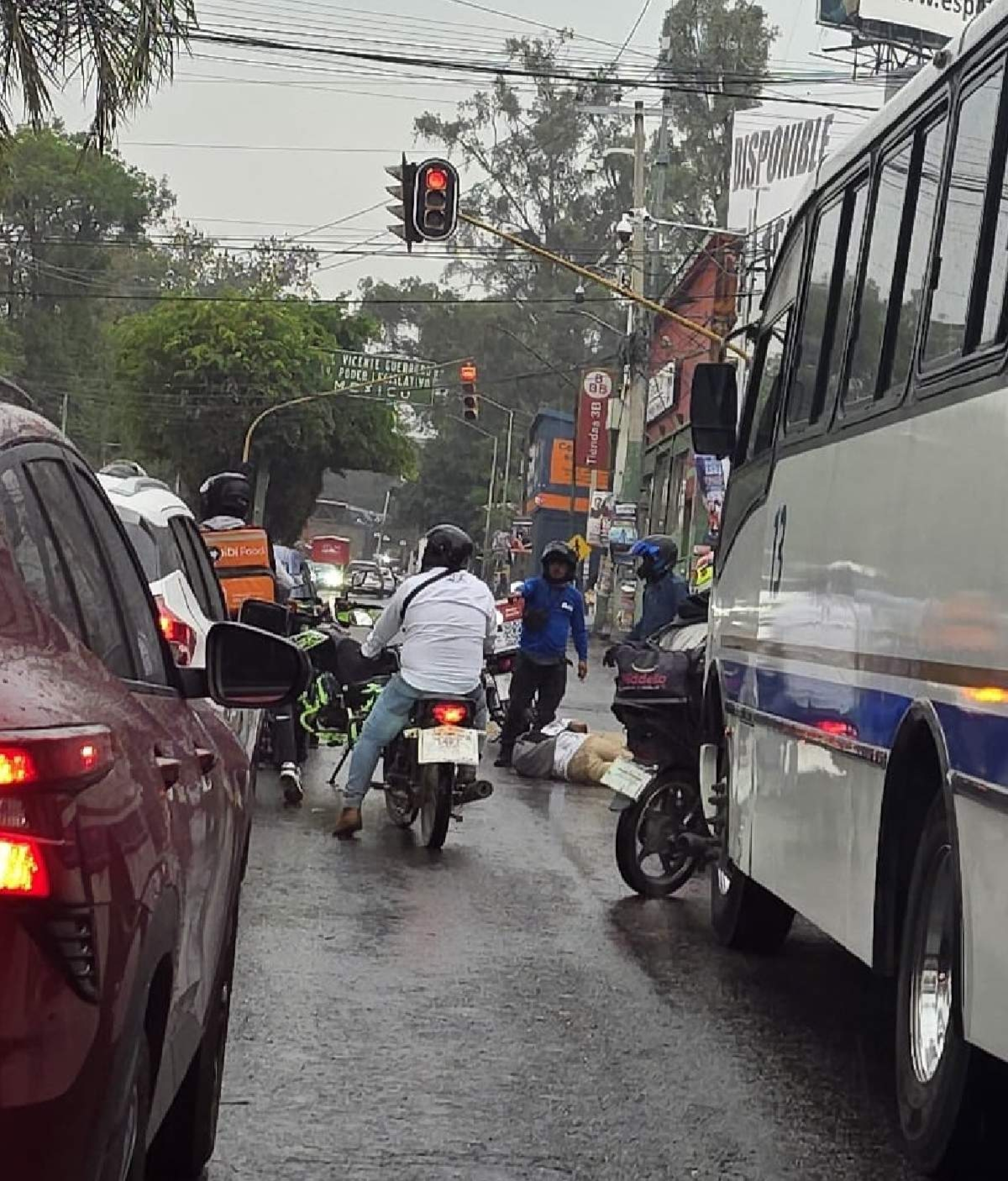 Se registran accidentes viales durante lluvia del viernes