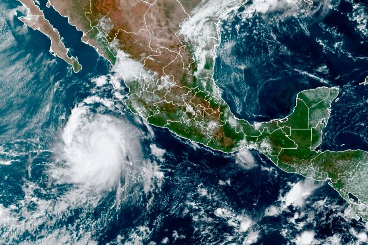 Sinaloa suspende clases por el paso del huracán "Pamela"