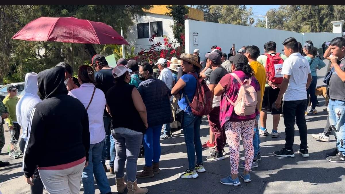 Corretean a inspector del Ayuntamiento de Cuernavaca
