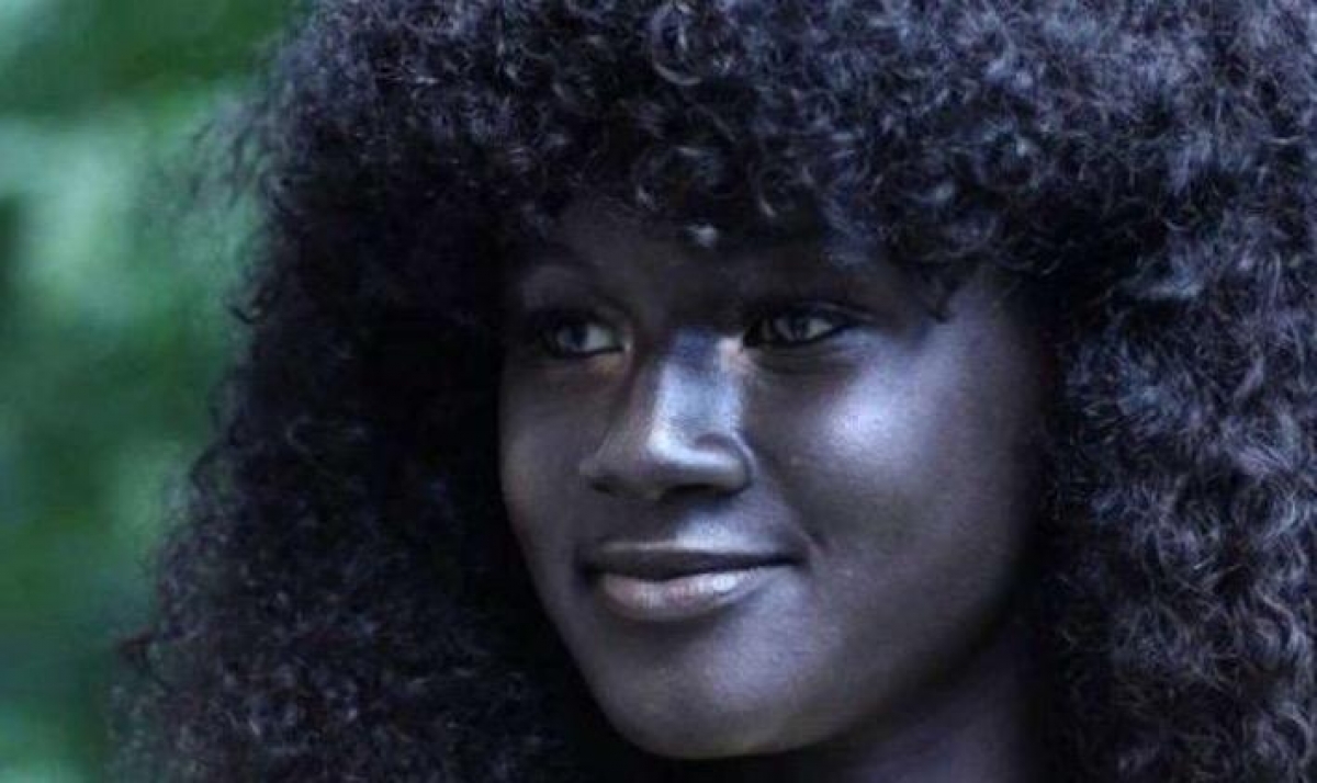 Khoudia demuestra que la belleza no radica en el color de piel