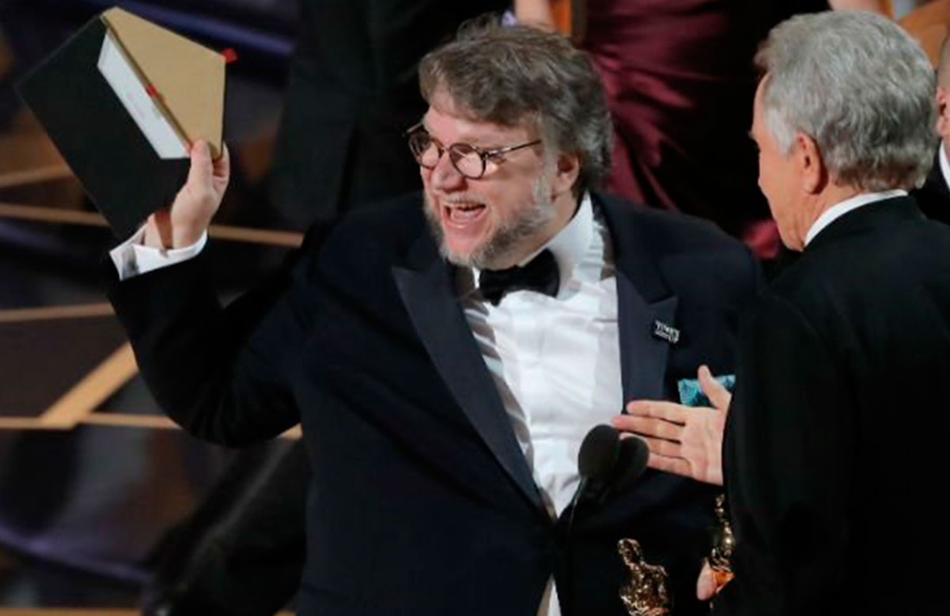 VIDEO: El discurso que te perdiste de Guillermo del Toro tras el Oscar