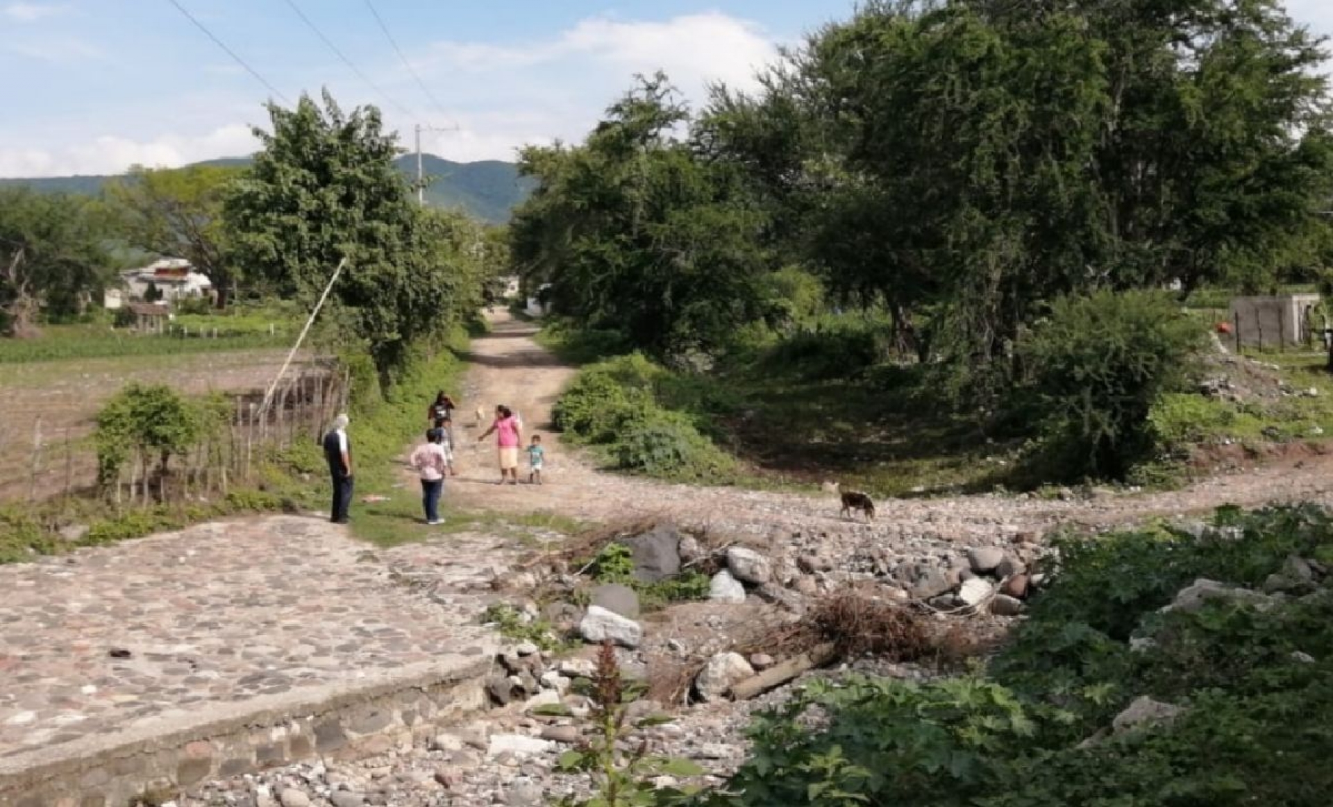 Vecinos del Terrero piden un puente
