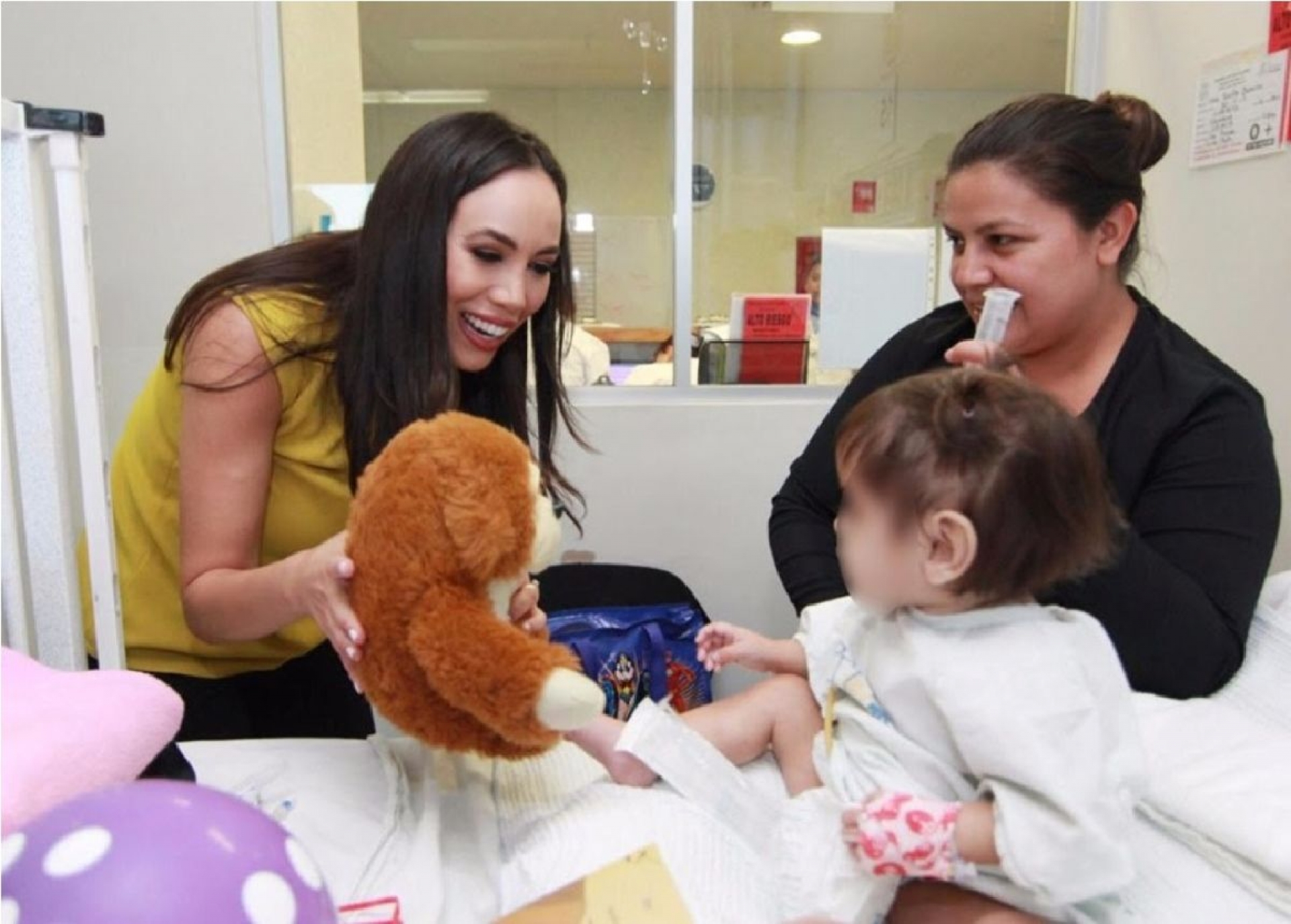 Visita Natália Rezende Hospital del Niño y el Adolescente Morelense