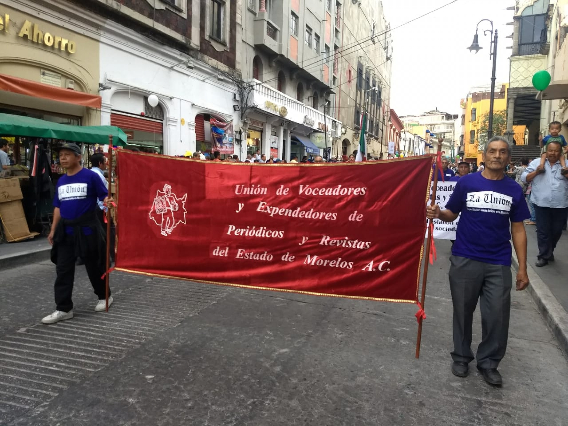Marchan voceadores en Cuernavaca